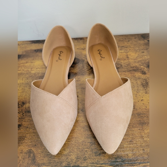 Qupid Tan Flats - Picture 1 of 6